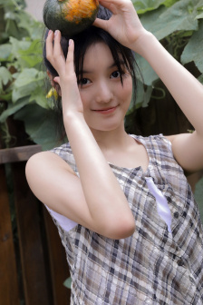小妖精跪趴灌浓精白浊